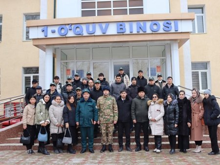 Studentler  Arqa-batıs áskeriy okrugine sayaxat etti