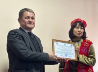 Qazaqstanlı oqıtıwshı óz tásirleri menen ortaqlastı